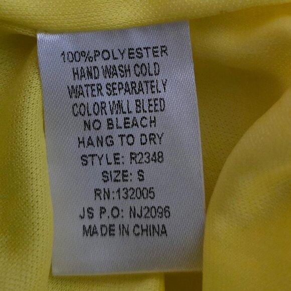 Entro Yellow Romper Size Small Embroidered Sleeves - Picture 10 of 10